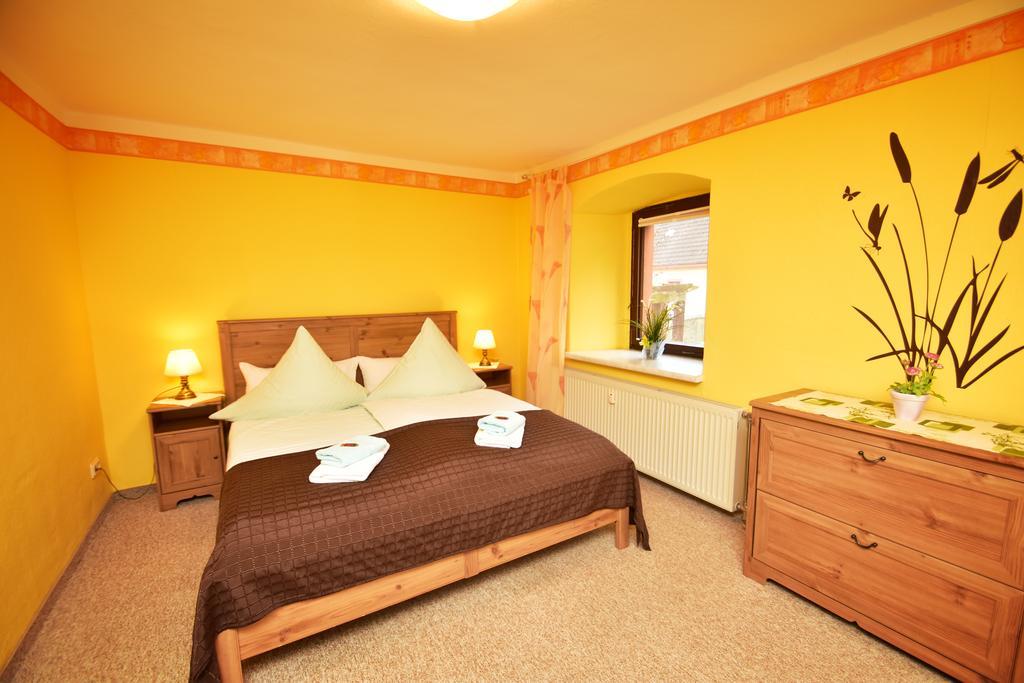 Grubschütz Landhotel Zur Guten Einkehr מראה חיצוני תמונה
