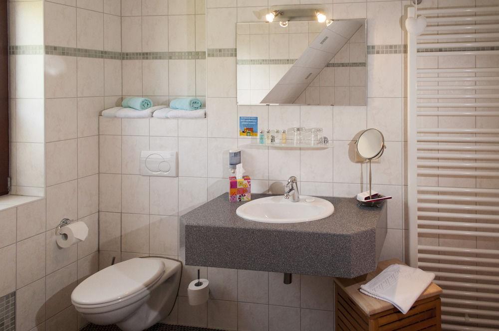Grubschütz Landhotel Zur Guten Einkehr מראה חיצוני תמונה