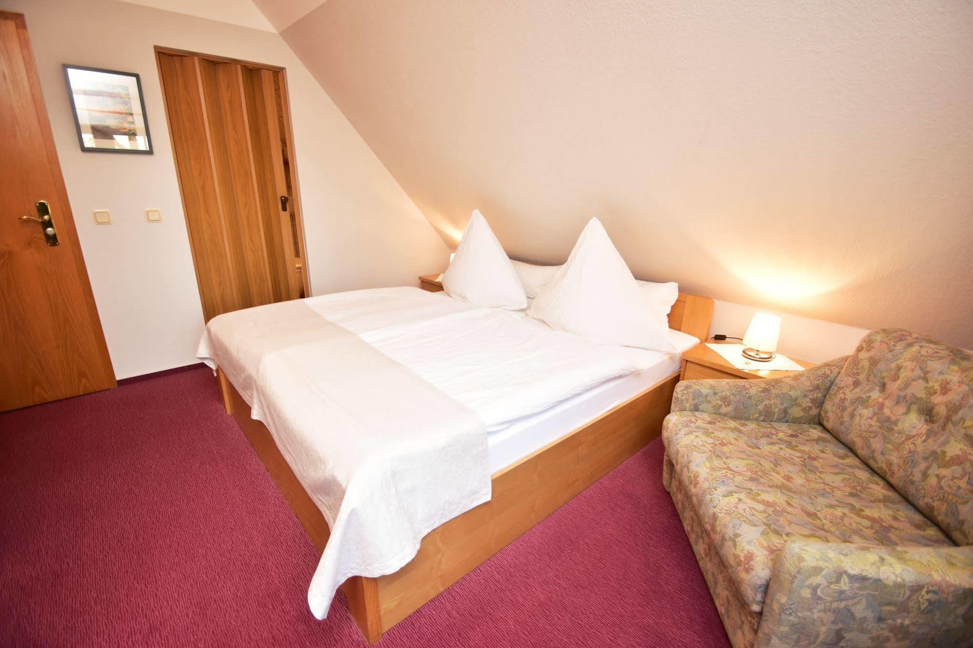 Grubschütz Landhotel Zur Guten Einkehr מראה חיצוני תמונה